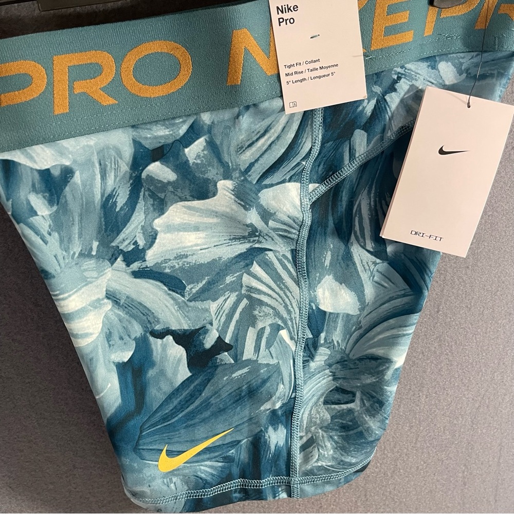 NWT Size Small Nike Pro Blue and Yellow Patterned Leggings